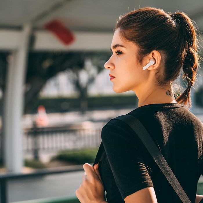 Wireless Bluetooth headset connection and solutions to common problems